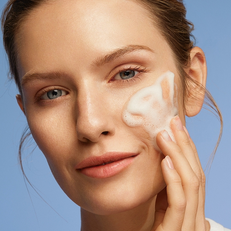 Rutinitas Bersih Kulit yang Tepat Setiap Hari